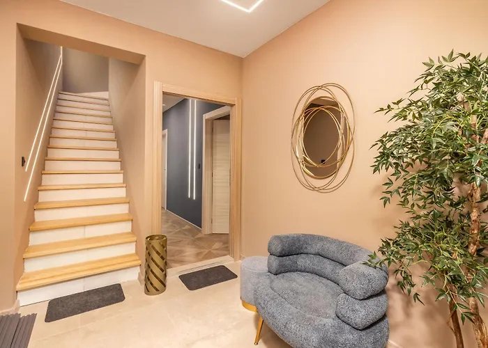 Adastra With Private Parking And Floor Heating