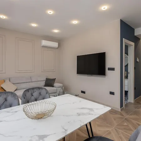 Adastra With Private Parking ,sea View And Floor Heating Fiume